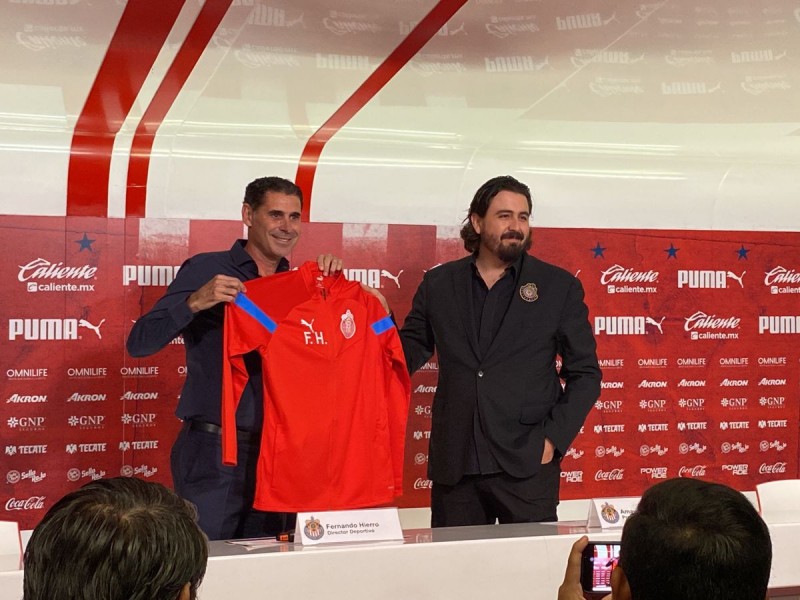 ¡Oficial! Es presentado Fernando Hierro como Director Deportivo de Chivas