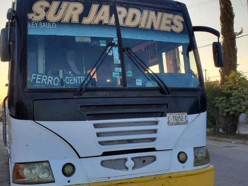 Ofrecen  atención a usuarios de transporte público en Torreón