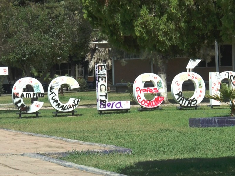 Ofrecen dialogo a estudiantes del ITL pero habrá denuncia por vandalismo Ofrecen dialogo a estudiantes del ITL pero habrá denuncia por vandalismo