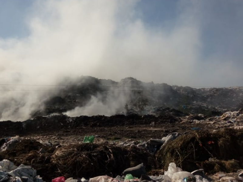 Controlan incendio en basurero municipal de La Piedad