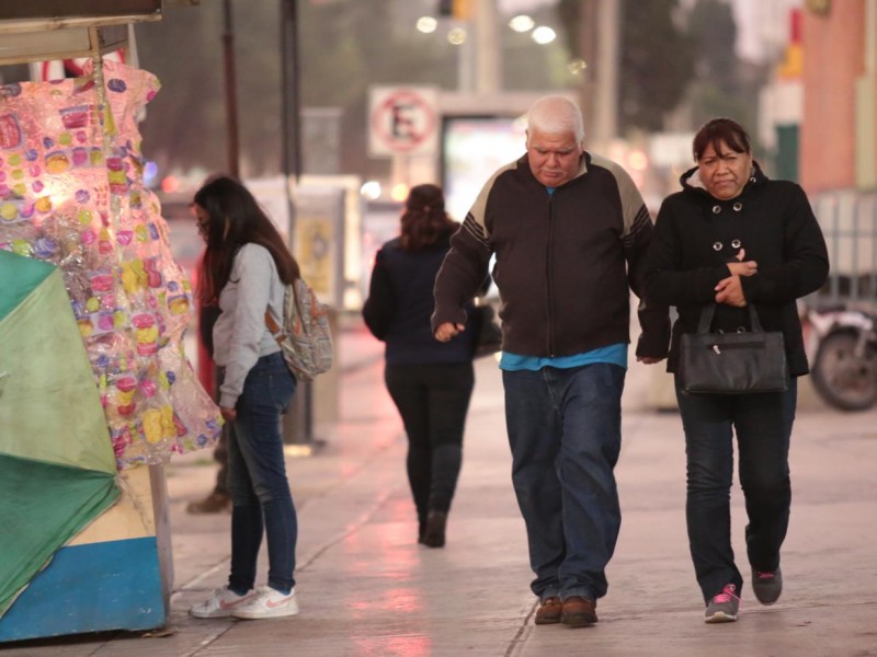 Ofrecen servicios médicos por bajas temperaturas