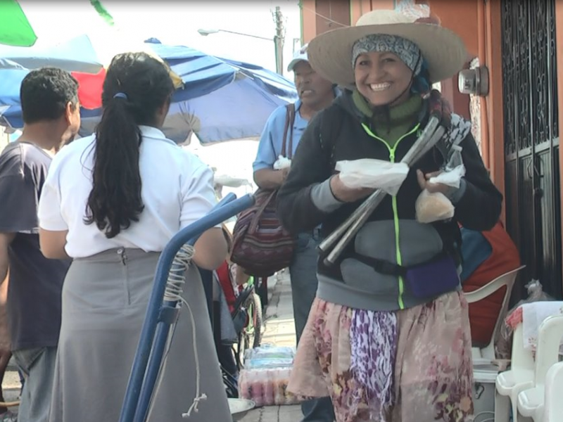 Ofrecer alimento a peregrinos, una tradición que crece