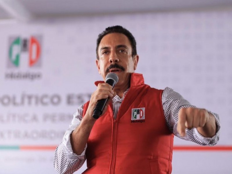 Omar Fayad, exgobernador de Hidalgo, renuncia al PRI