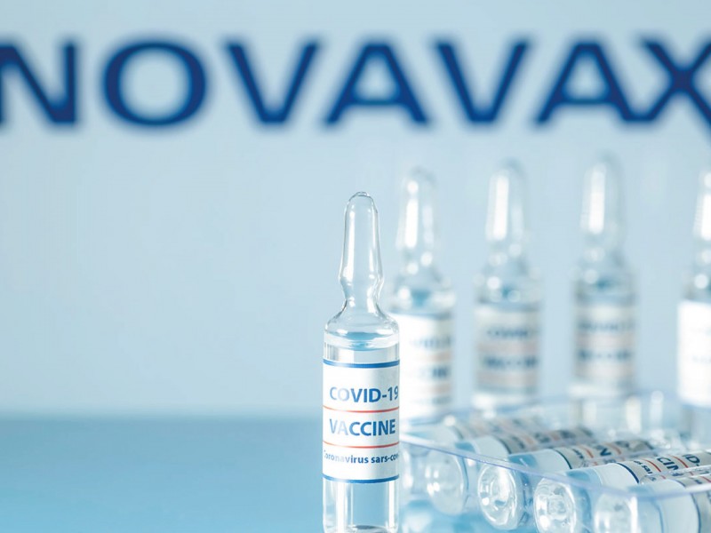 OMS aprueba uso de emergencia de vacuna Novavax anti Covid-19