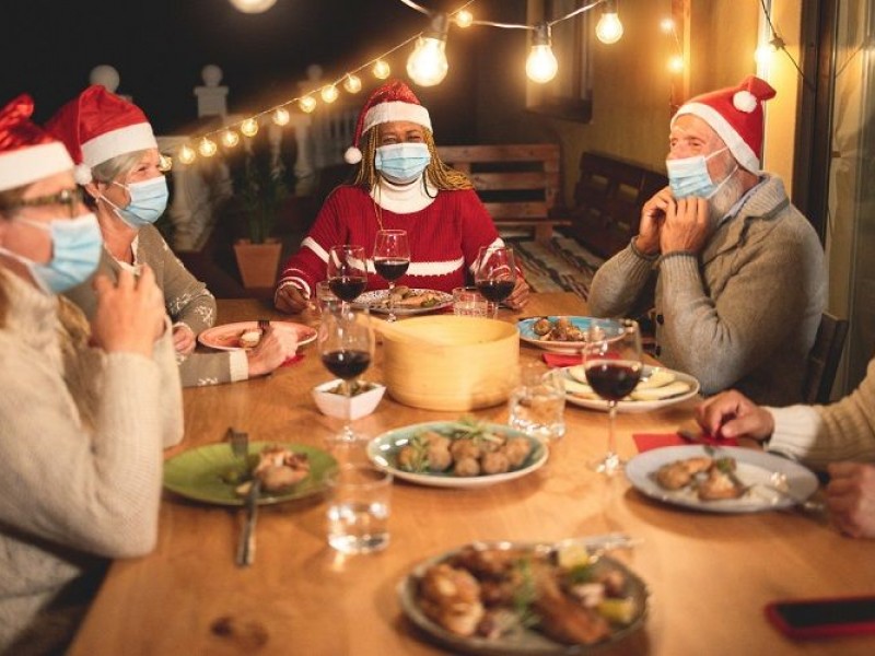 OMS pide cancelar fiestas decembrinas por variante ómicron