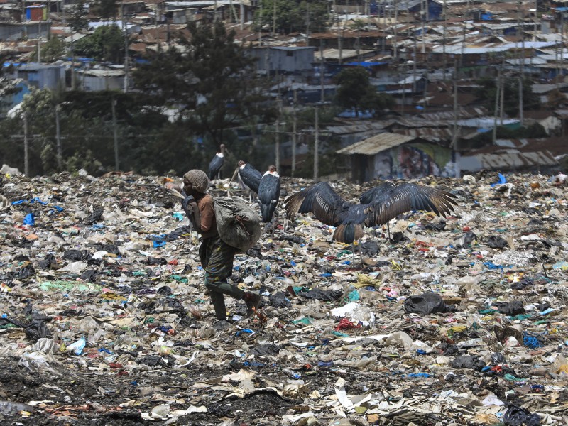 ONU aprueba negociar pacto contra la contaminación plástica