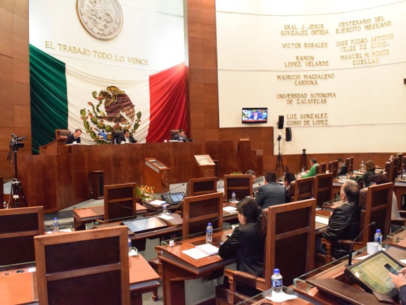 Opacas y tediosas las glosas, diputados