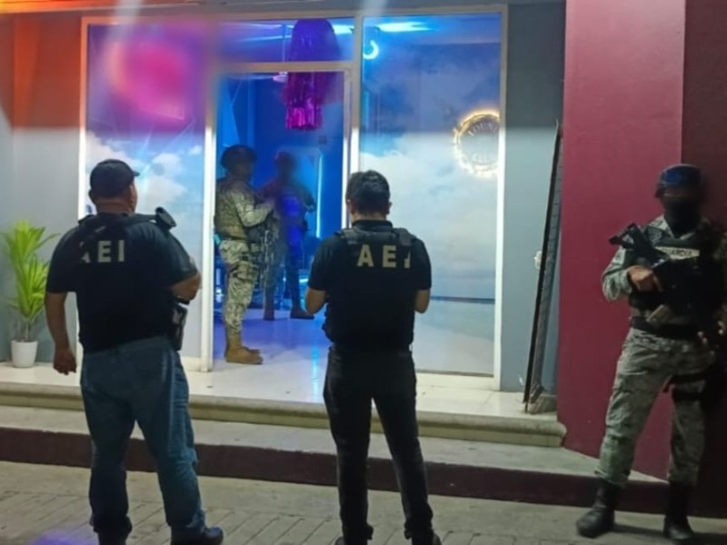 Operación sable clausura 14 bares irregulares en Pinotepa