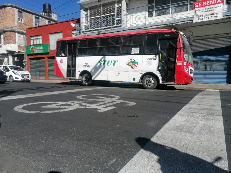 Operadores omisos a respetar cruces seguros