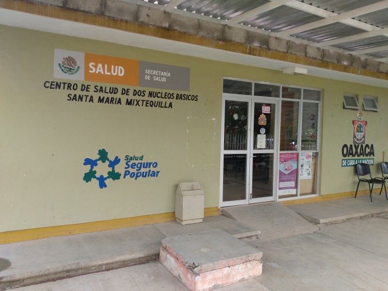 Operan parcialmente centros de salud comunitarios por cambio a INSABI