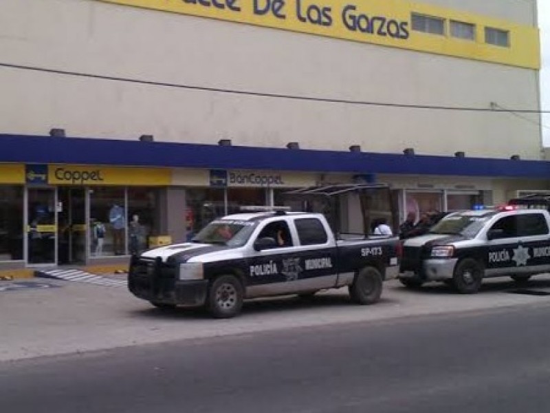 Operativo en Manzanillo por hallazgo de cartulina con mensaje amenazante