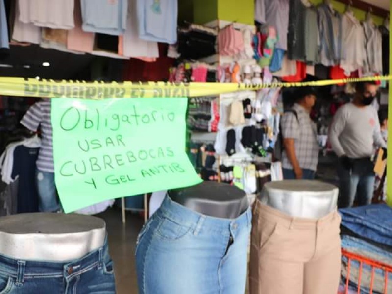 Operativo en Tecomán para verificar que negocios cumplan con protocolos