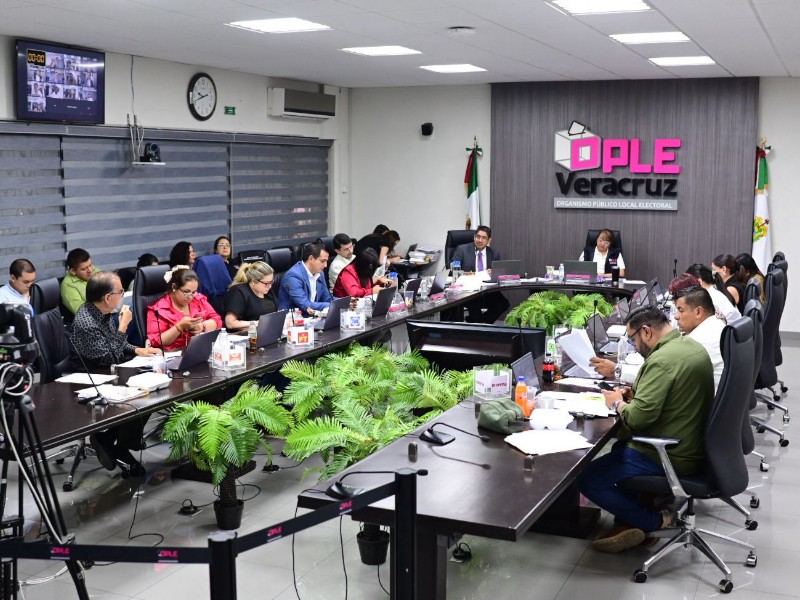 OPLE Veracruz atrae cómputos y autoriza cambio de sede en 13 municipios