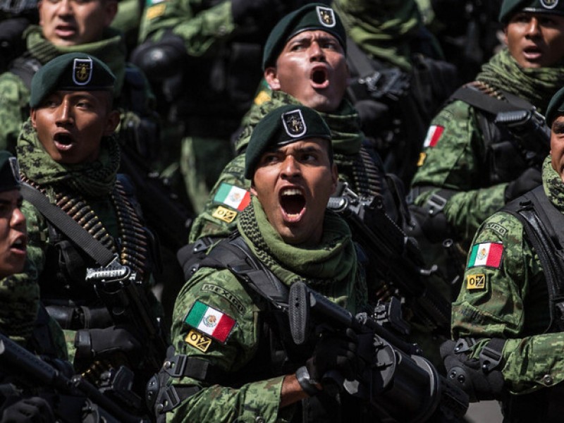 Oposición debe presentar controversia constitucional por militarización: Coparmex