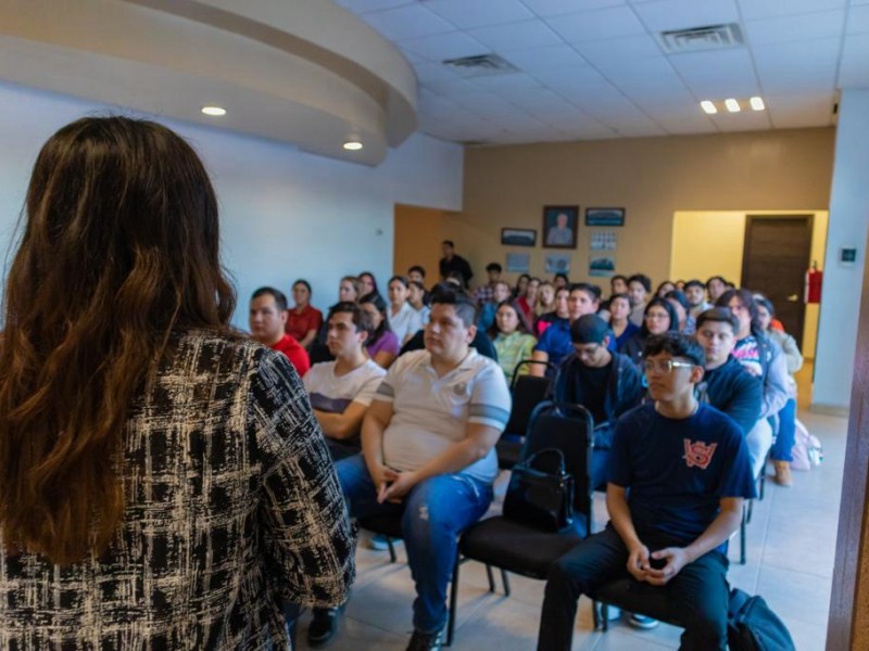 Oprode ofrece platica de orientacion a estudiantes del CUSON