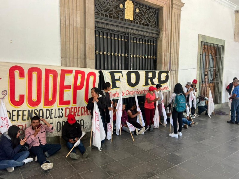 Organización FORO toma palacio de gobierno en Oaxaca
