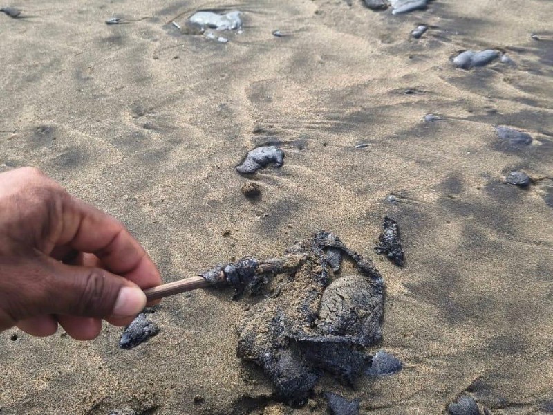 Organizaciones acusan que derrame en el Golfo de México inició desde febrero
