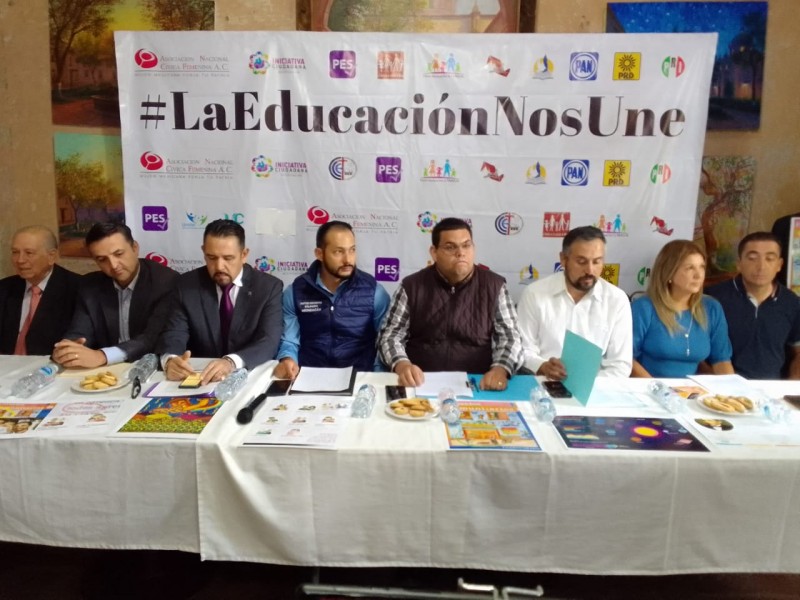 Organizaciones michoacanas contra distribución de nuevos libros de texto
