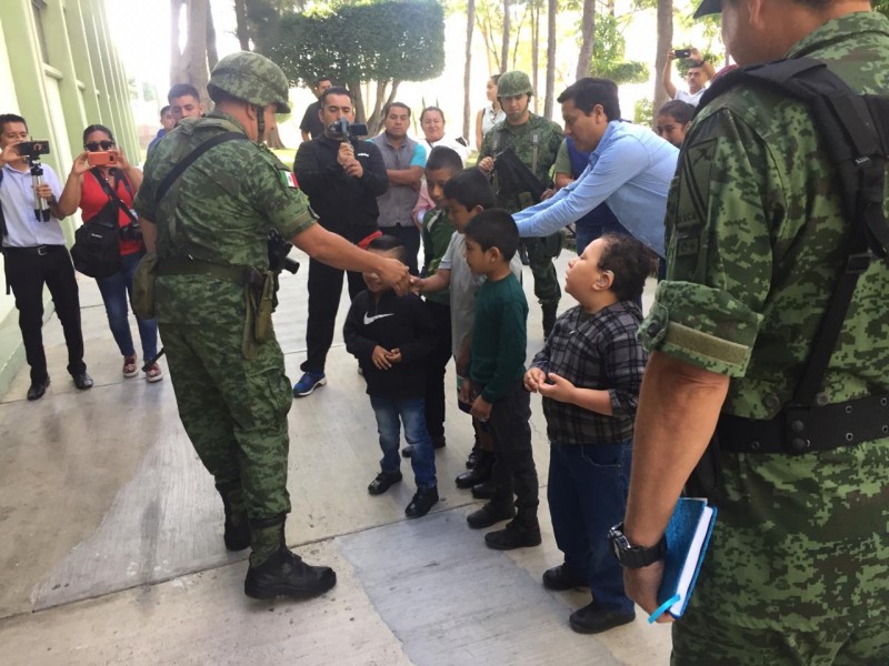 Organizan 'Soldado por un día' para niños