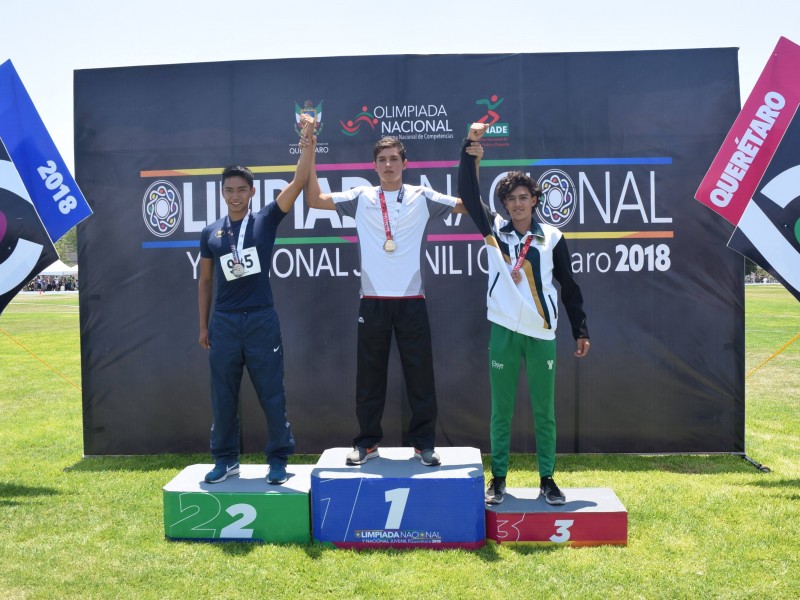 Oro para Nayarit en salto con garrocha sub18