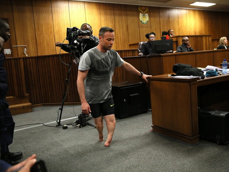 Oscar Pistorius busca libertad condicional. Cumple condena por asesinato
