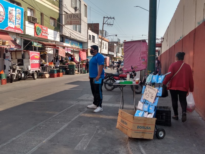 Oswaldo se quedó sin trabajo y se adaptó al cambio