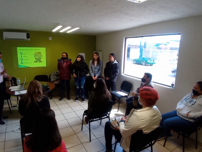 Otorgan taller sobre prevención de violencia intrafamiliar