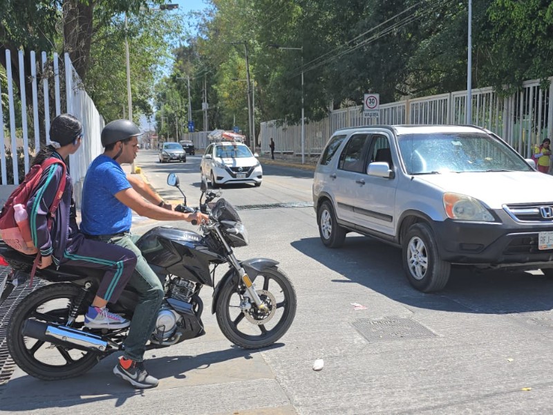 Sin atender: vecinos de Santa Teresita denuncian rejilla abierta