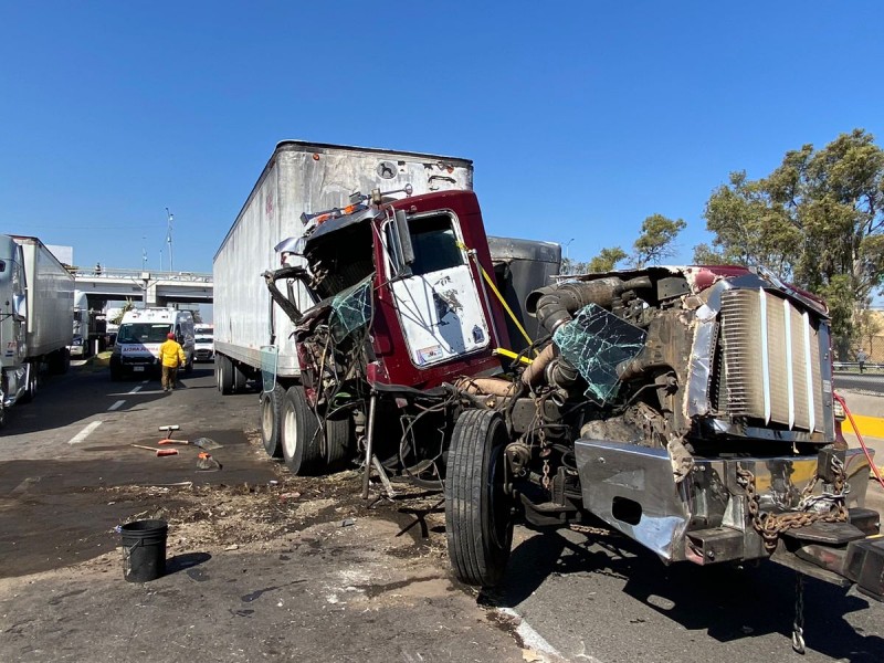 Otro accidente colapsó el tránsito en Querétaro