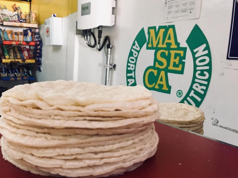 ¡Otro golpe económico! Sube 2 pesos el kilo de tortilla