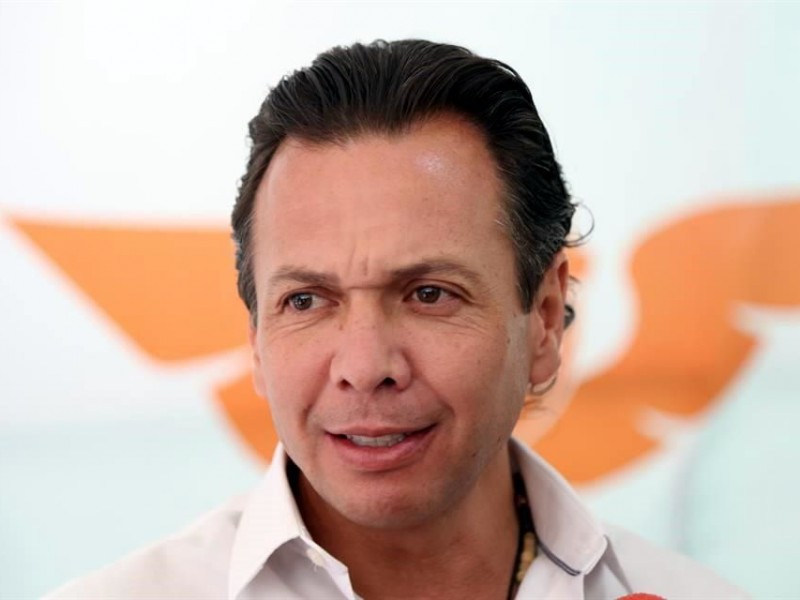 Pablo se va, buscará la gubernatura de Jalisco