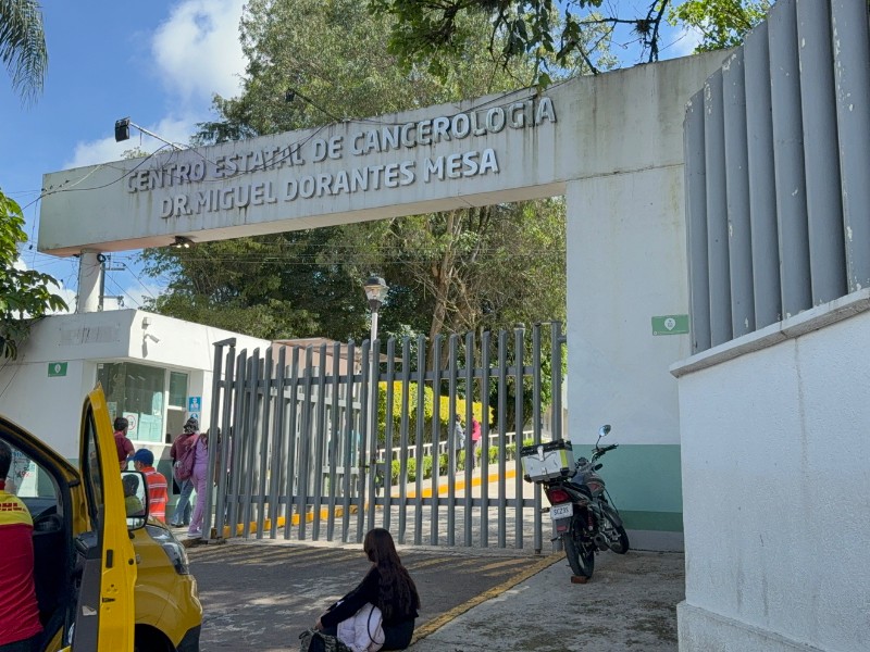 Pacientes del CeCAN enfrentan desabasto de medicinas