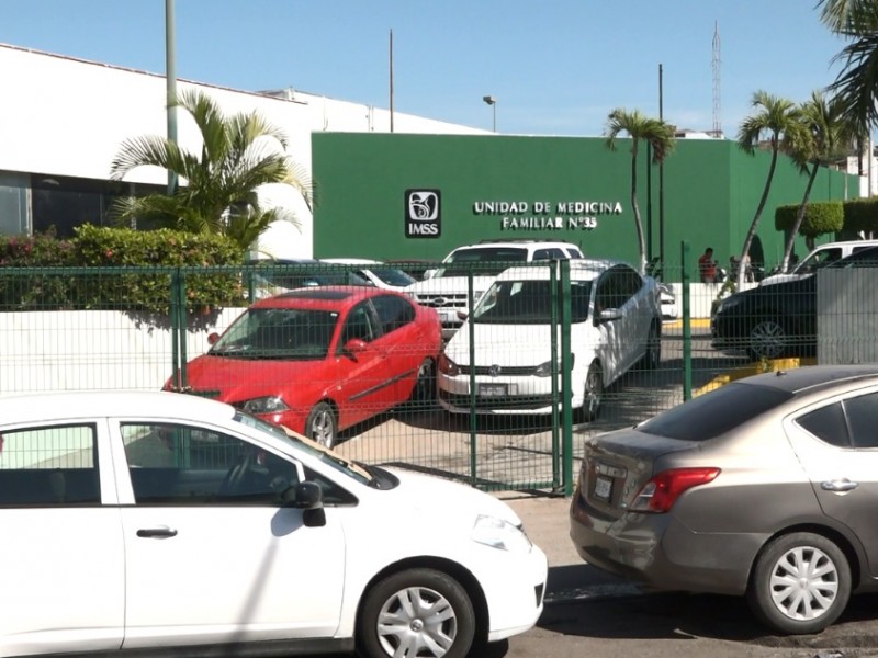 Pacientes del IMSS reciben medicamento incompleto