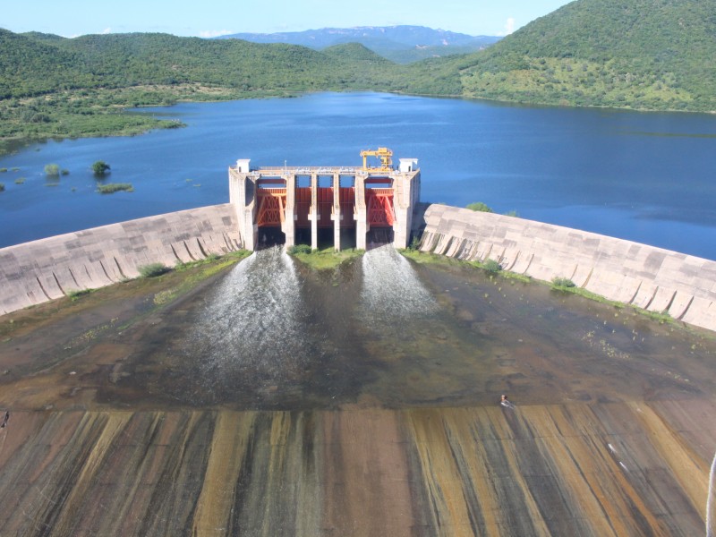 Pacta gobernador con CONAGUA plan de infraestructura hidráulica