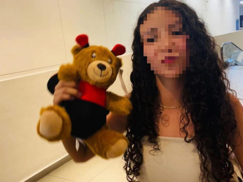 Exigen justicia tras muerte de adolescente sometida a cirugía estética