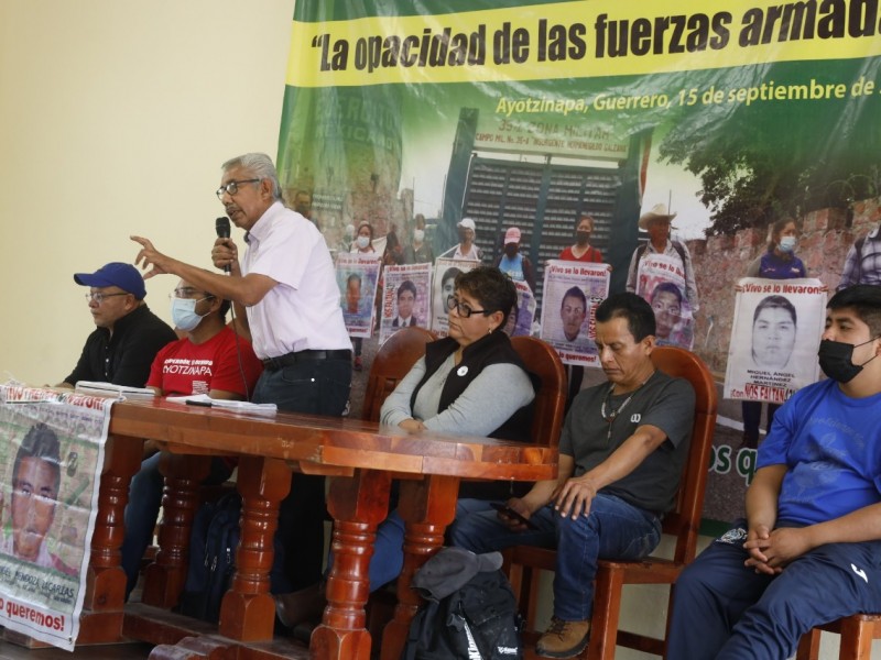Padres de Ayotzinapa, pedirán informes sobre detención de Rodríguez Pérez