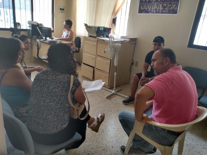 Padres de familia denuncian a docentes ante CDH