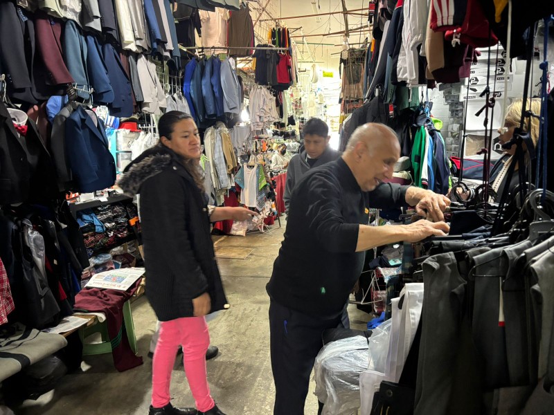 Padres de familia gastarán hasta 1400 pesos en uniformes escolares