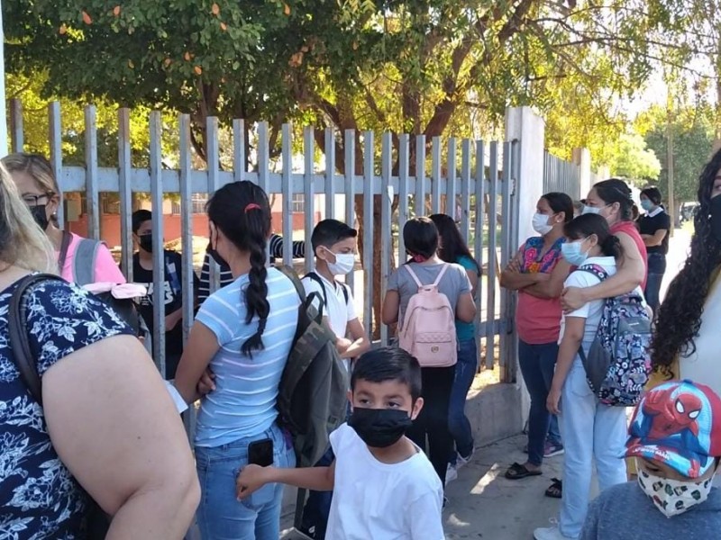 Padres de familia otra vez toman primaria Centauro del Norte