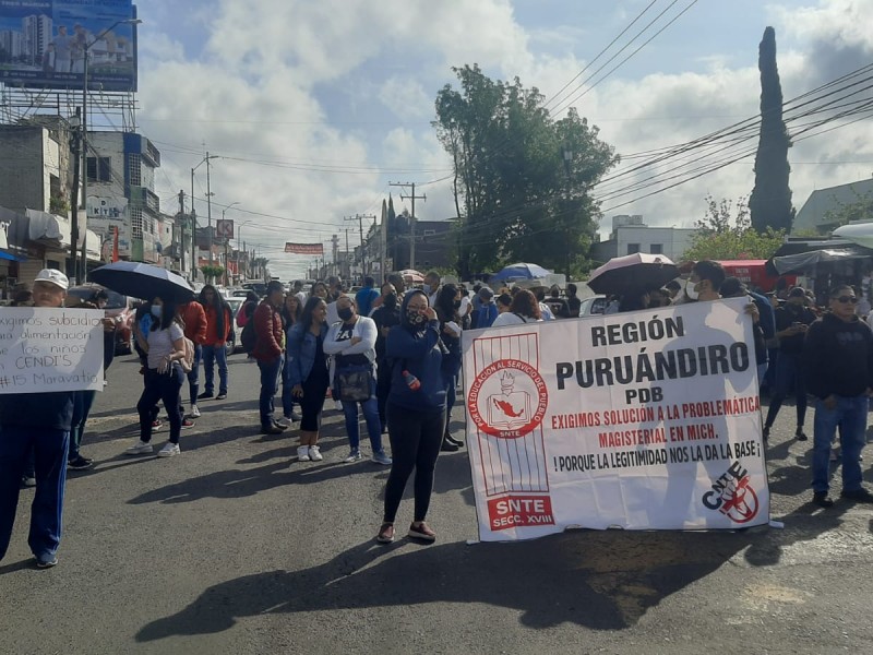 Padres de familia protestan contra la eliminación de los CENDI