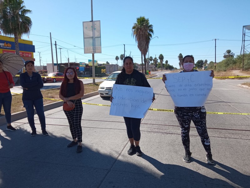 Padres de familia toman kínder 