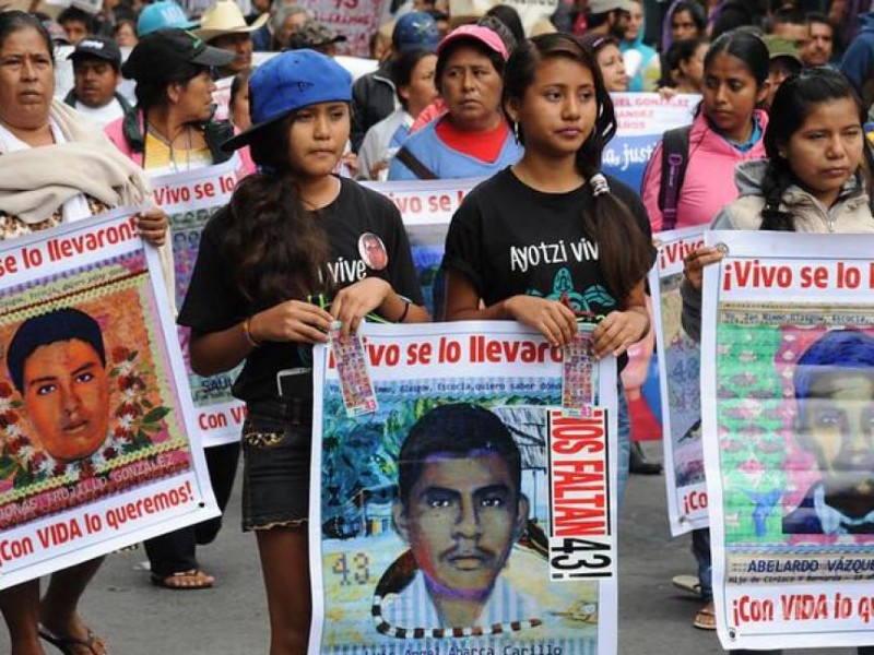 Restos analizados no coinciden con los 43 de Ayotzinapa: Abogado