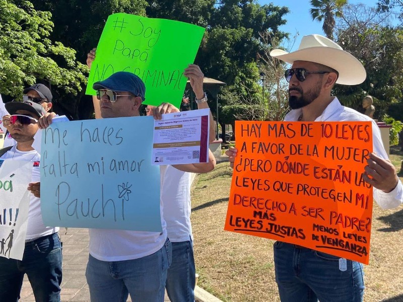 Padres piden frenar abusos y reformar leyes familiares en Nayarit