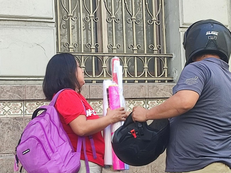 Padres se preparan para el regreso a clases