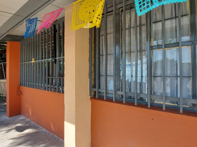 Pagan padres 50 mil pesos para reponer robos en primaria