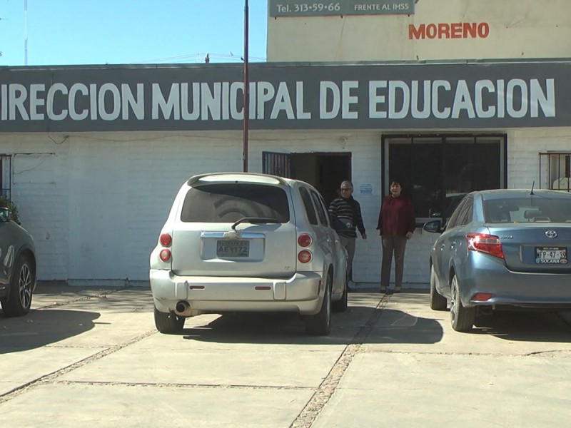 Pago de becas económicas a alumnos de instituciones educativas.