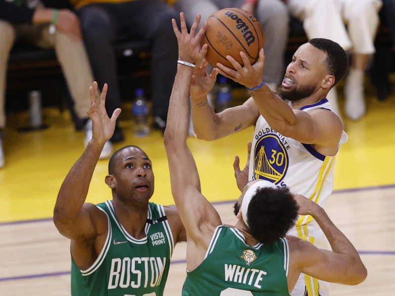 Paliza de Warriors a Celtics 107-88 pone Las Finales 1-1