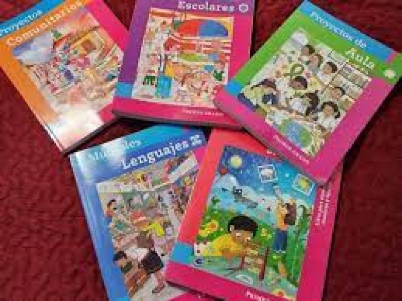 PAN Culiacán insiste en detener distribución de nuevos libros escolares