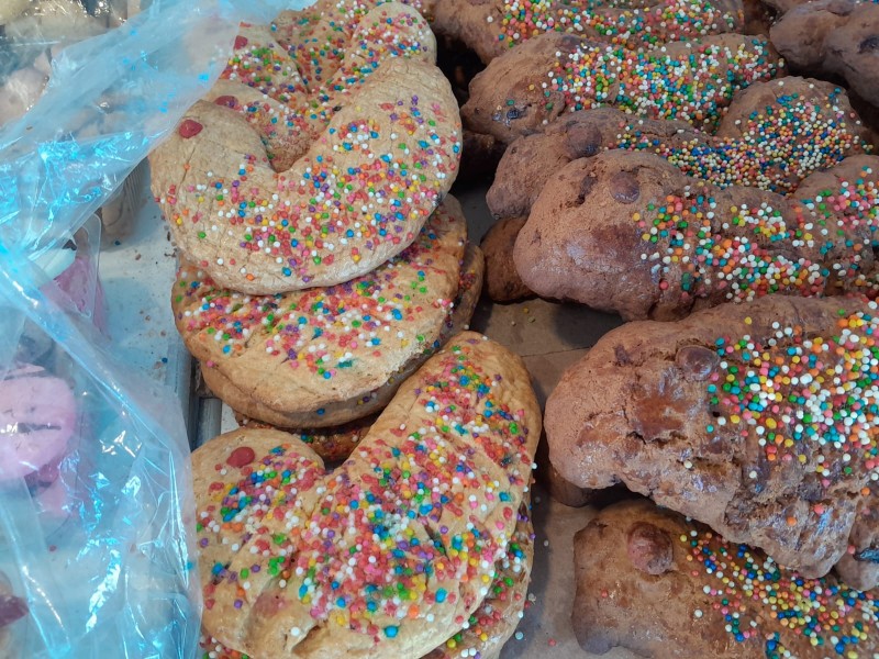 Pan de gallito importante elemento de fiestas patrias en Sahuayo