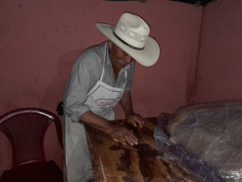 Pan de muerto tradicional, de Almoloya de Juarez